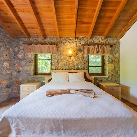 Albavis-10-person Conservative In Kayakoy,