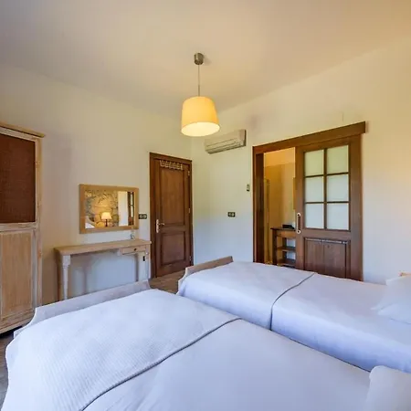 בית נופש Albavis-10-person Conservative In Kayakoy,