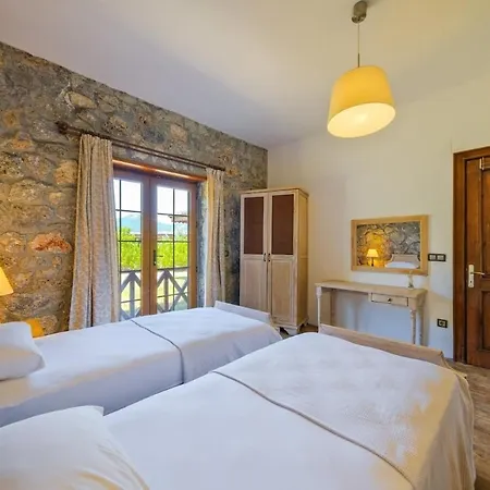 Albavis-10-person Conservative In Kayakoy, פאטהיה