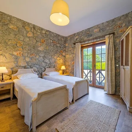 Albavis-10-person Conservative In Kayakoy, 페티예