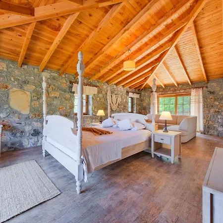 Albavis-10-person Conservative In Kayakoy, * פאטהיה