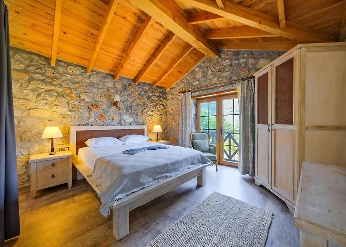 Albavis-10-person Conservative In Kayakoy, Nyaraló